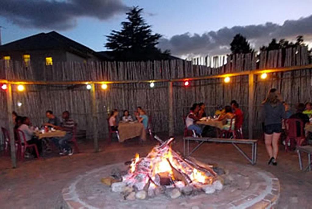 Franschhoek Travellers Lodge ภายนอก รูปภาพ